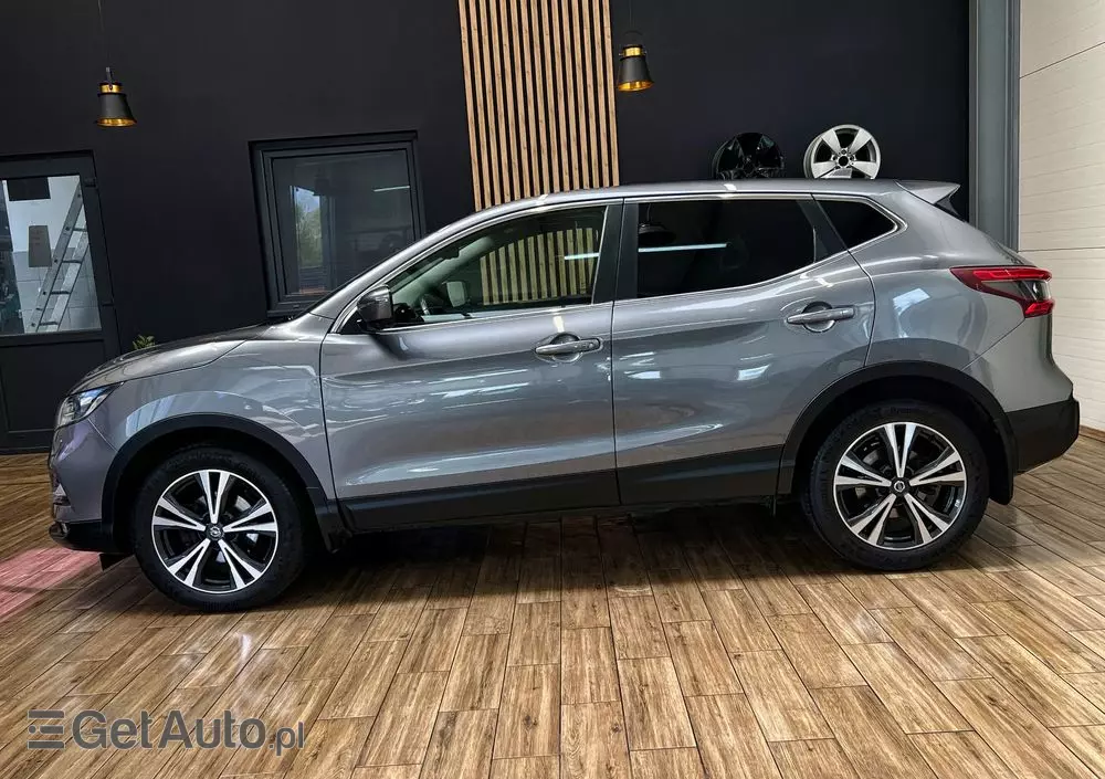 NISSAN Qashqai 1.3 DIG-T N-Connecta