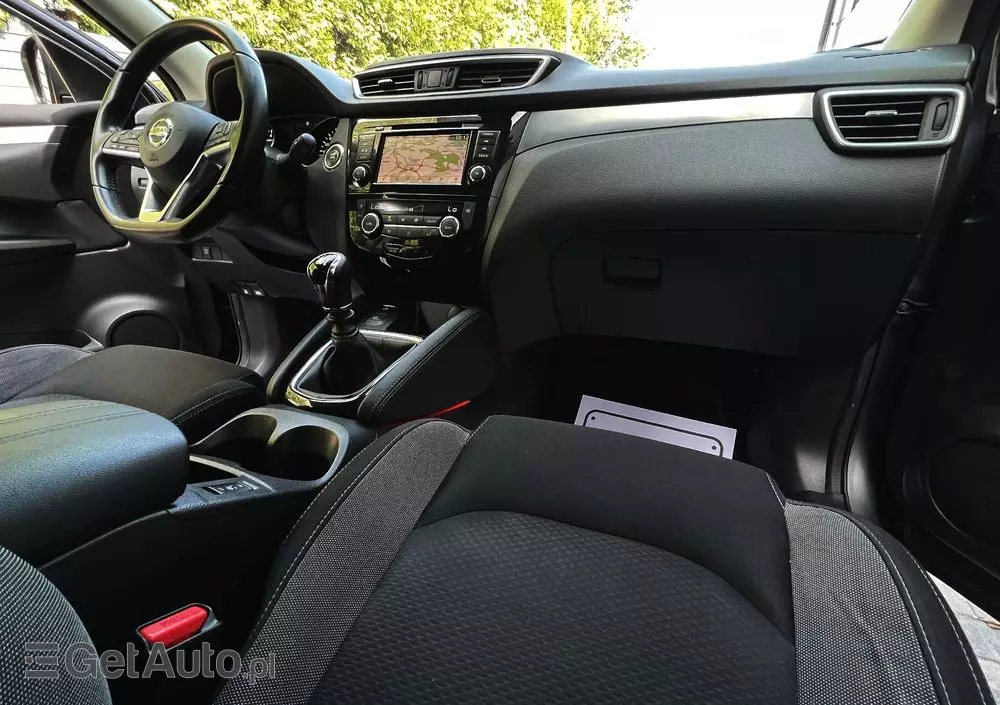 NISSAN Qashqai 1.3 DIG-T N-Connecta