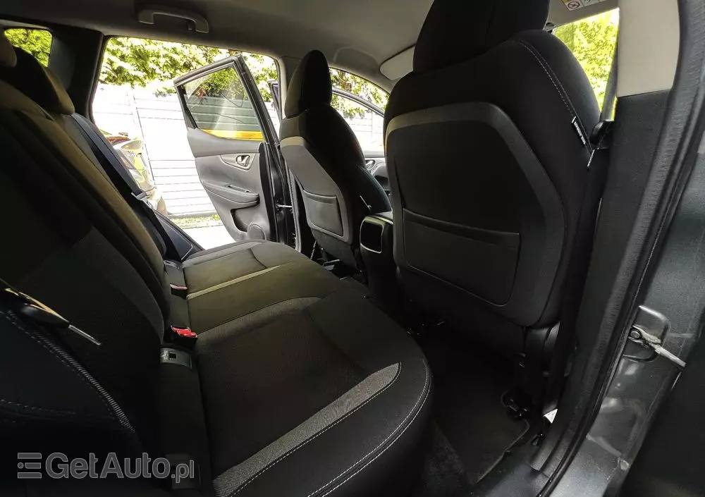 NISSAN Qashqai 1.3 DIG-T N-Connecta