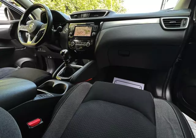 NISSAN Qashqai 1.3 DIG-T N-Connecta