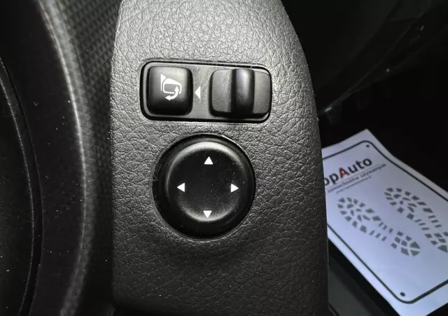 NISSAN Qashqai 1.3 DIG-T N-Connecta