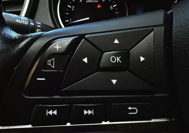 NISSAN Qashqai 1.3 DIG-T N-Connecta