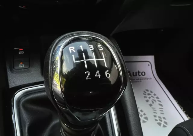 NISSAN Qashqai 1.3 DIG-T N-Connecta