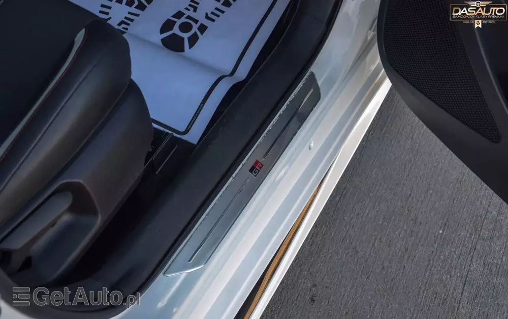 TOYOTA Corolla 1.8 Hybrid Touring Sports GR Sport