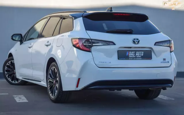 TOYOTA Corolla 1.8 Hybrid Touring Sports GR Sport
