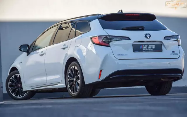 TOYOTA Corolla 1.8 Hybrid Touring Sports GR Sport