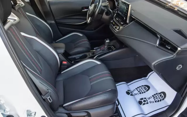 TOYOTA Corolla 1.8 Hybrid Touring Sports GR Sport