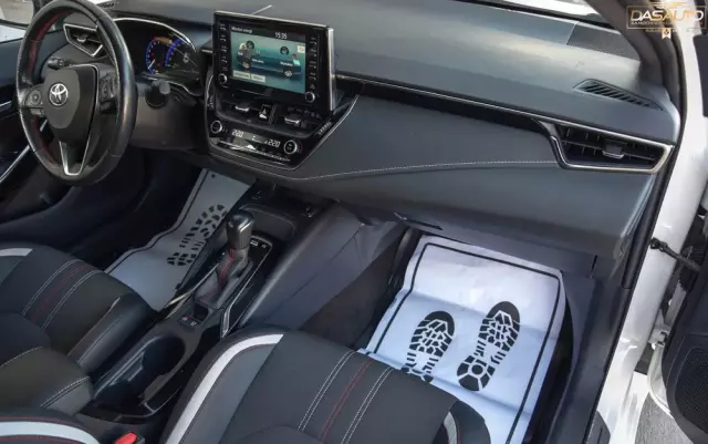 TOYOTA Corolla 1.8 Hybrid Touring Sports GR Sport