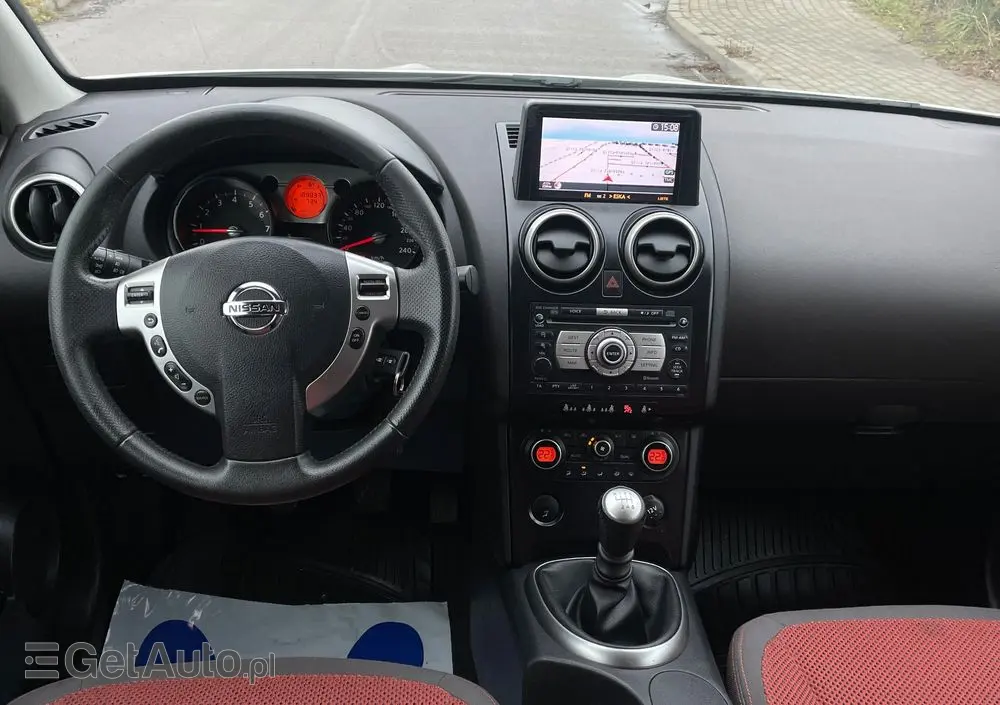 NISSAN Qashqai 2.0 acenta