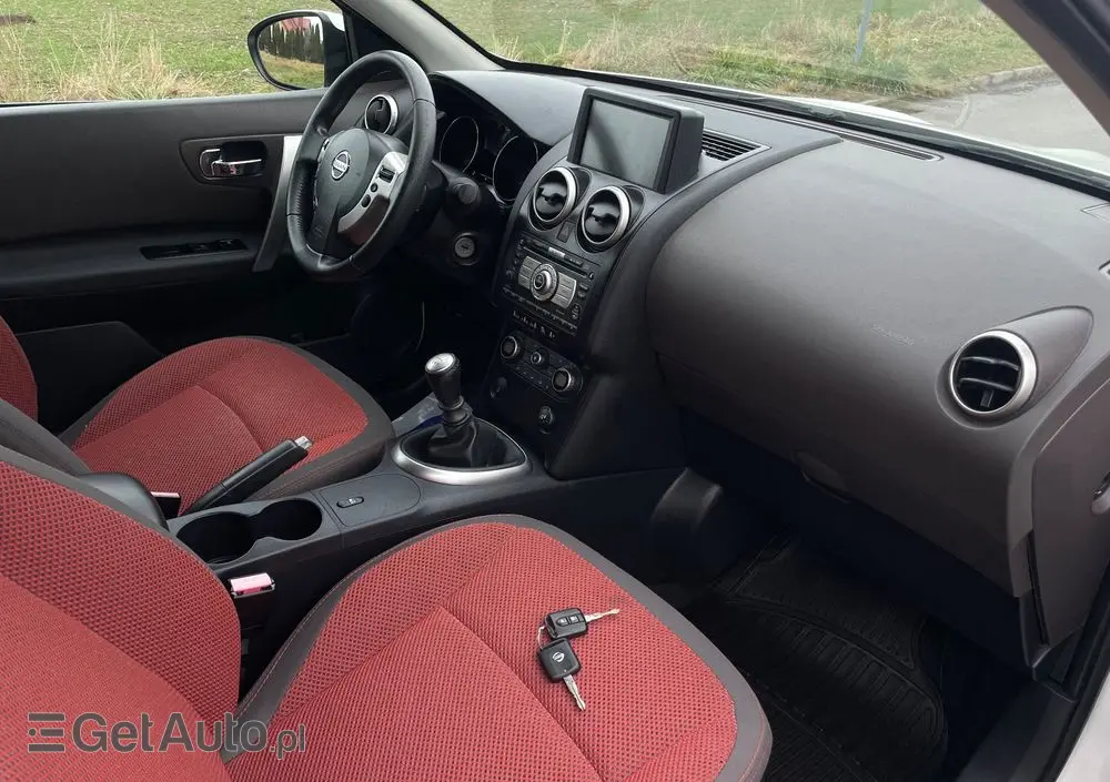 NISSAN Qashqai 2.0 acenta