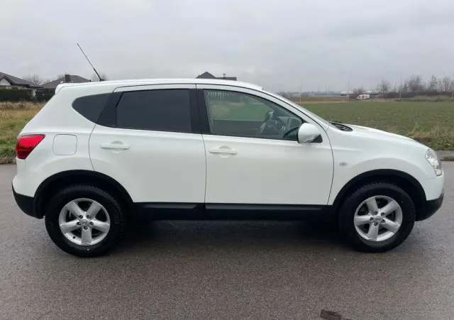 NISSAN Qashqai 2.0 acenta