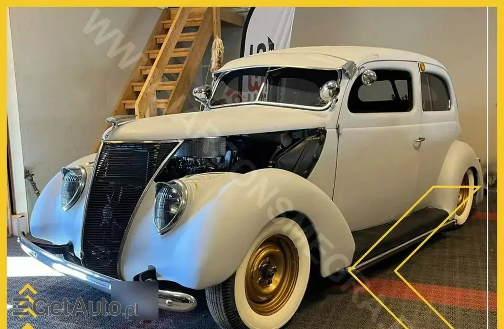 FORD 74 Tudor Sedan 2.2 V8  