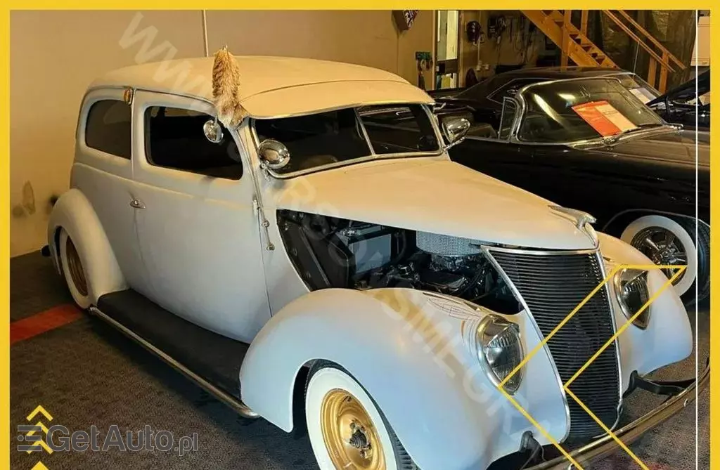 FORD 74 Tudor Sedan 2.2 V8  