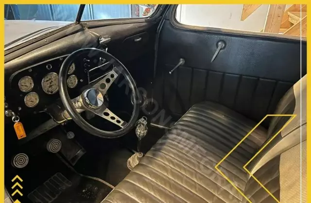 FORD 74 Tudor Sedan 2.2 V8  