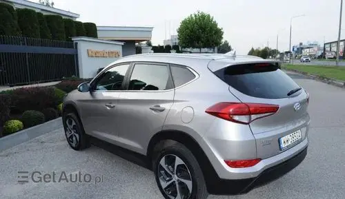HYUNDAI Tucson 