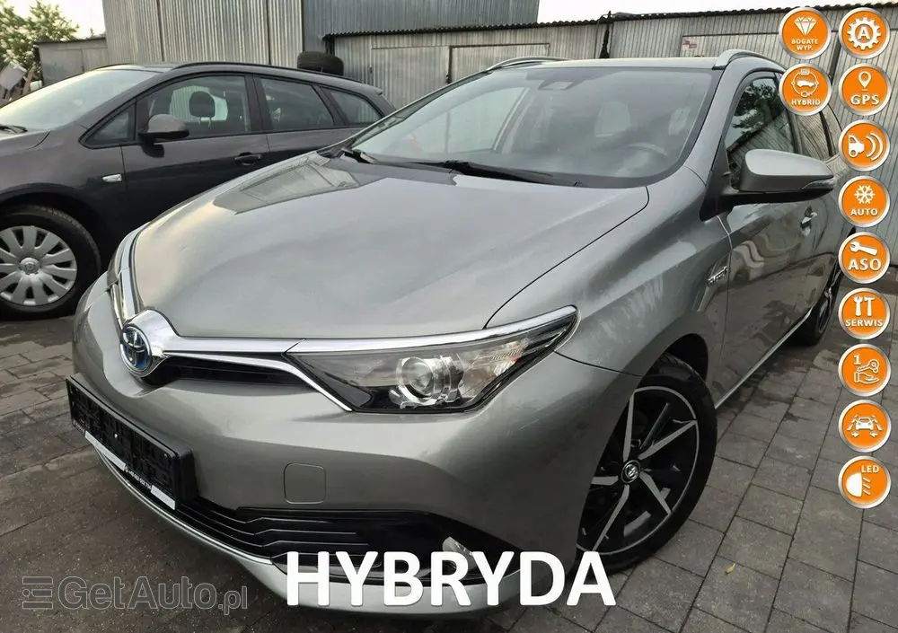 TOYOTA Auris 