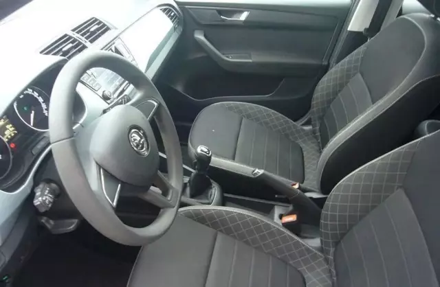 SKODA Fabia 
