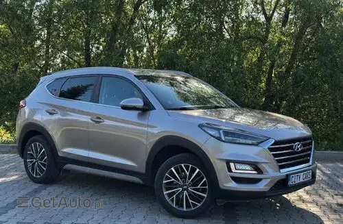 HYUNDAI Tucson 