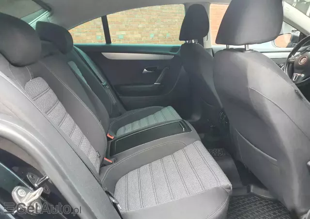 VOLKSWAGEN Passat CC 2.0 TDI 4Motion DSG Exclusive
