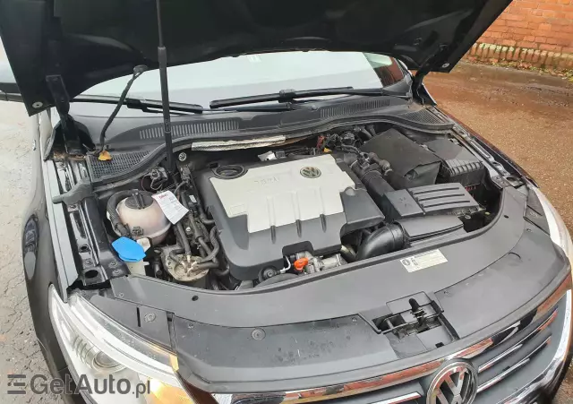 VOLKSWAGEN Passat CC 2.0 TDI 4Motion DSG Exclusive