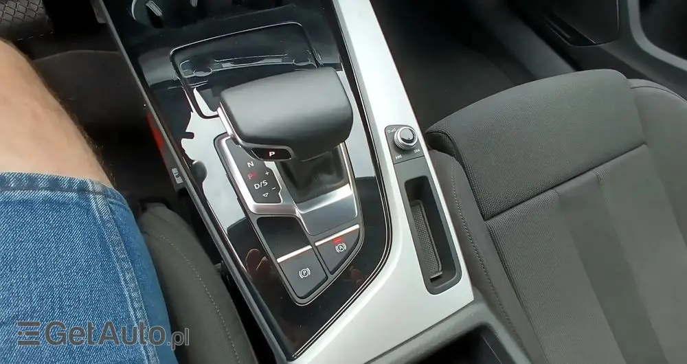 AUDI A4 35 TFSI S tronic S line