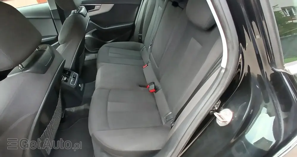 AUDI A4 35 TFSI S tronic S line