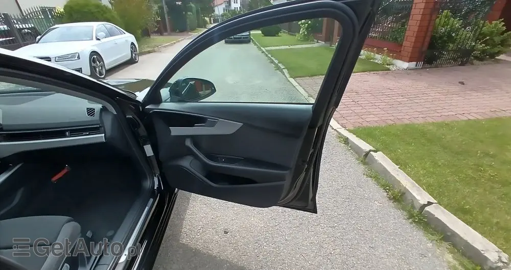 AUDI A4 35 TFSI S tronic S line