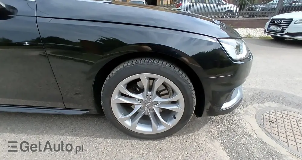 AUDI A4 35 TFSI S tronic S line