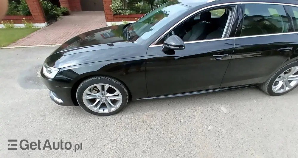 AUDI A4 35 TFSI S tronic S line