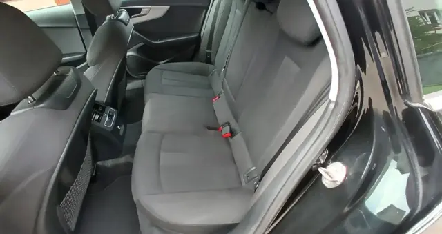 AUDI A4 35 TFSI S tronic S line