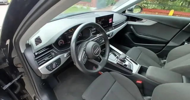 AUDI A4 35 TFSI S tronic S line