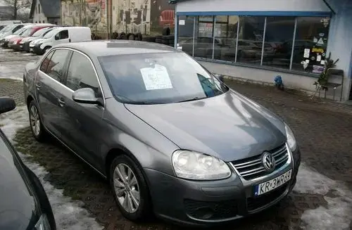VOLKSWAGEN Jetta 