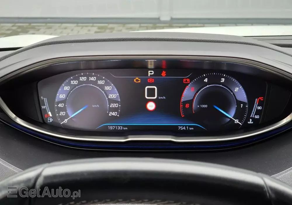 PEUGEOT 5008 E-HDI FAP 115 EGS6 Stop&Start Allure