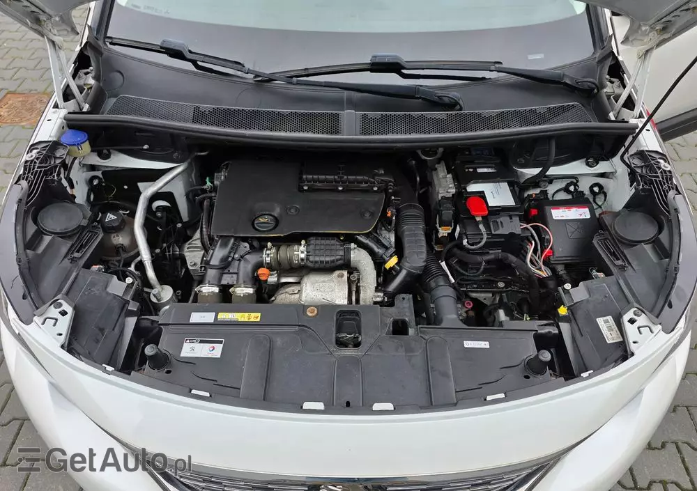 PEUGEOT 5008 E-HDI FAP 115 EGS6 Stop&Start Allure