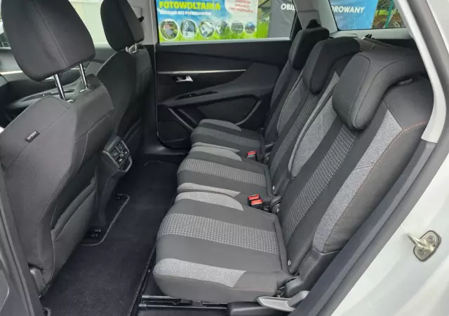 PEUGEOT 5008 E-HDI FAP 115 EGS6 Stop&Start Allure