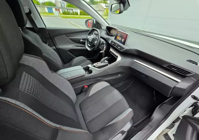 PEUGEOT 5008 E-HDI FAP 115 EGS6 Stop&Start Allure