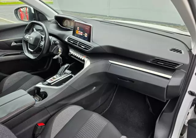 PEUGEOT 5008 E-HDI FAP 115 EGS6 Stop&Start Allure