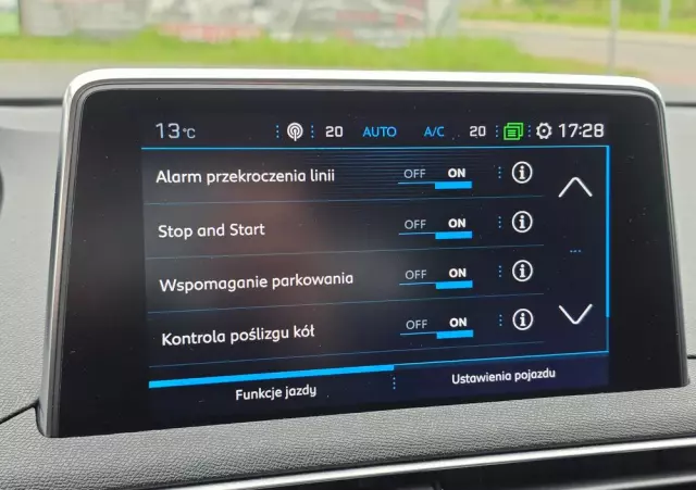PEUGEOT 5008 E-HDI FAP 115 EGS6 Stop&Start Allure