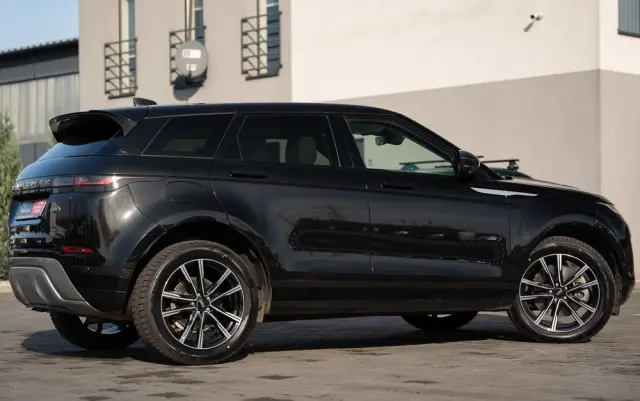 LAND ROVER Range Rover Evoque D165 Dynamic SE