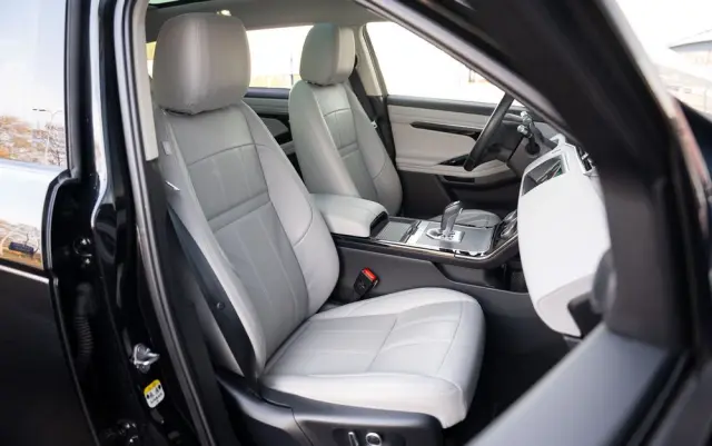 LAND ROVER Range Rover Evoque D165 Dynamic SE