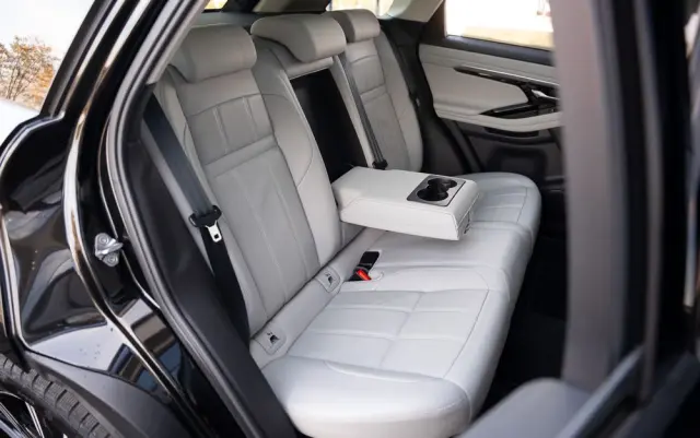 LAND ROVER Range Rover Evoque D165 Dynamic SE
