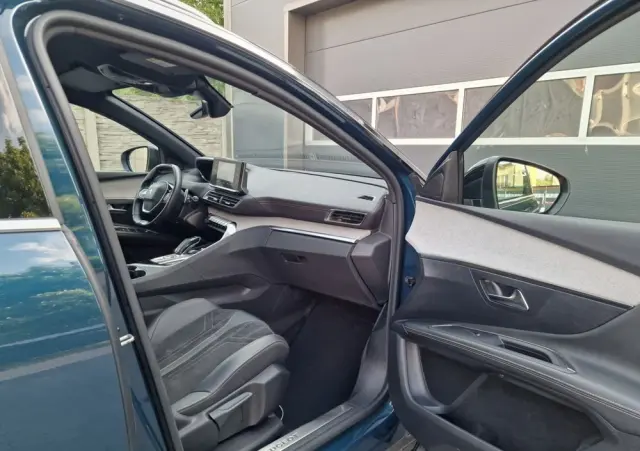 PEUGEOT 3008 1.5 BlueHDi GT Pack S&S EAT8