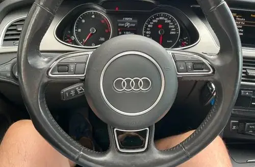 AUDI A4 