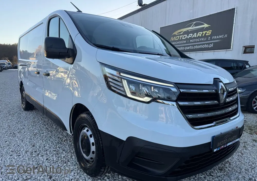 RENAULT Trafic 
