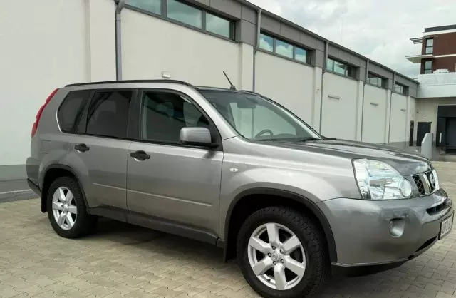 NISSAN X-Trail 