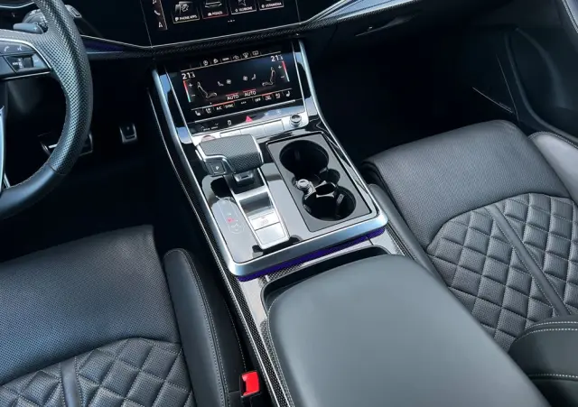 AUDI SQ7 TFSI quattro tiptronic
