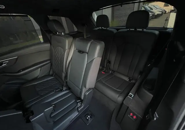 AUDI SQ7 TFSI quattro tiptronic