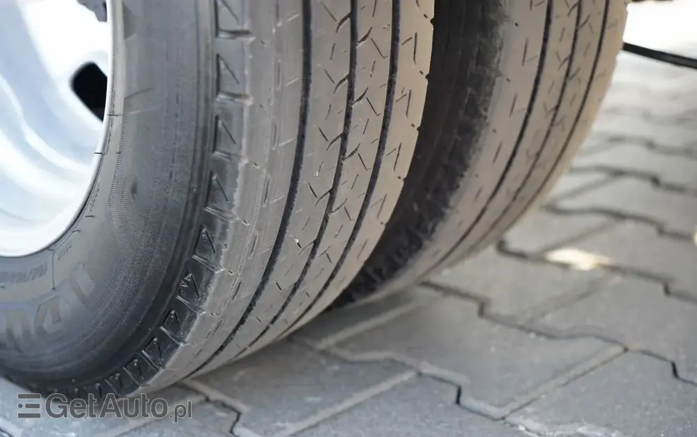 IVECO DAILY 35-130 / CHŁODNIA / AGREGAT THERMO KING / WINDA DHOLLANDIA / AUTOMAT / SPROWADZONY 