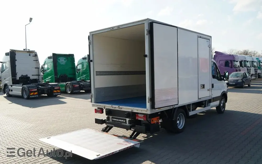 IVECO DAILY 35-130 / CHŁODNIA / AGREGAT THERMO KING / WINDA DHOLLANDIA / AUTOMAT / SPROWADZONY 