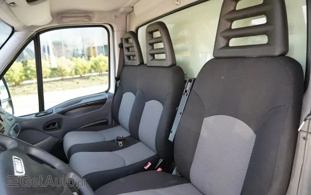 IVECO DAILY 35-130 / CHŁODNIA / AGREGAT THERMO KING / WINDA DHOLLANDIA / AUTOMAT / SPROWADZONY 